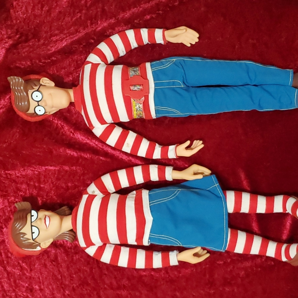 Vintage 1991 Mattel where' s Waldo and Wenda doll and a shirt of Waldo! Size L.